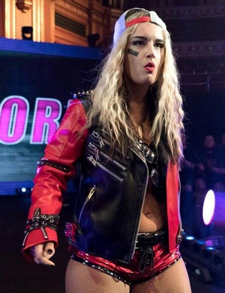 toni storm height and weight
